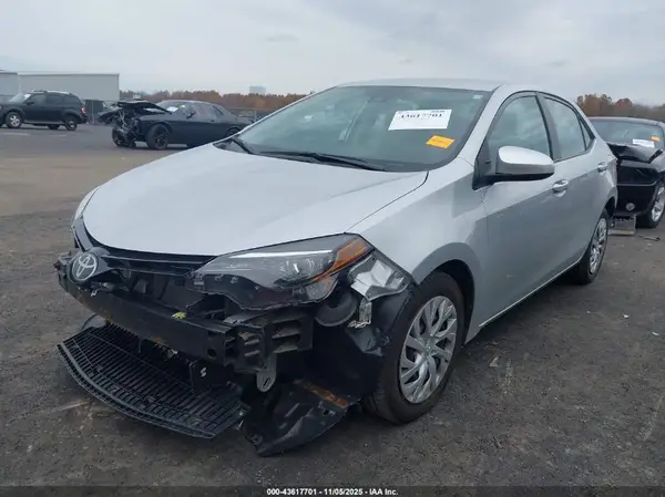2T1BURHE3JC003192 2018 TOYOTA COROLLA - Image 2