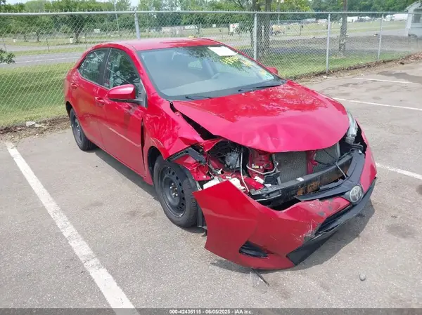 2T1BURHE3JC003418 2018 TOYOTA COROLLA - Image 1