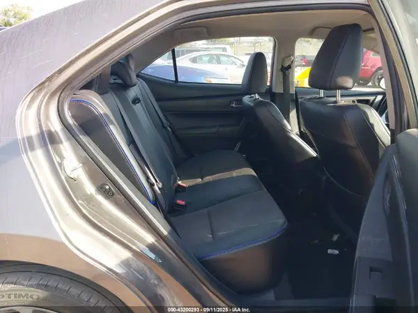2T1BURHE3JC004083 2018 TOYOTA COROLLA - Image 8