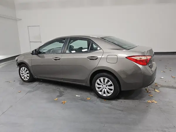2T1BURHE3JC008408 2018 TOYOTA COROLLA - Image 2