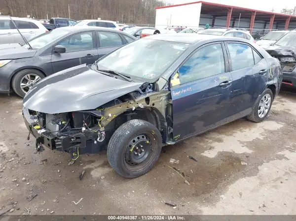 2T1BURHE3JC009137 2018 TOYOTA COROLLA - Image 2