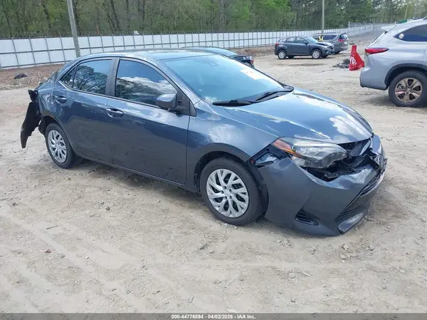 2T1BURHE3JC011227 2018 TOYOTA COROLLA - Image 1