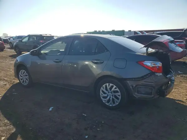 2T1BURHE3JC013561 2018 TOYOTA COROLLA - Image 2