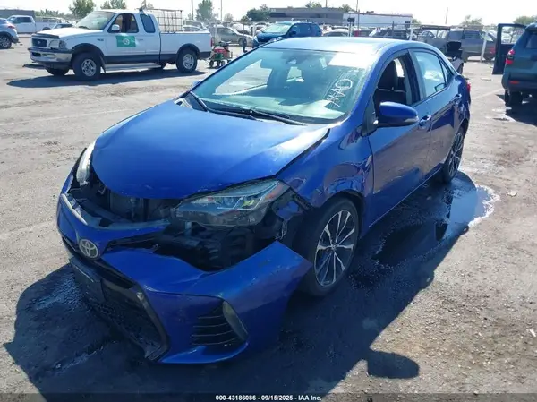 2T1BURHE3JC013897 2018 TOYOTA COROLLA - Image 2