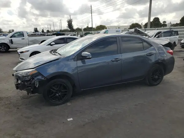 2T1BURHE3JC013933 2018 TOYOTA COROLLA - Image 1