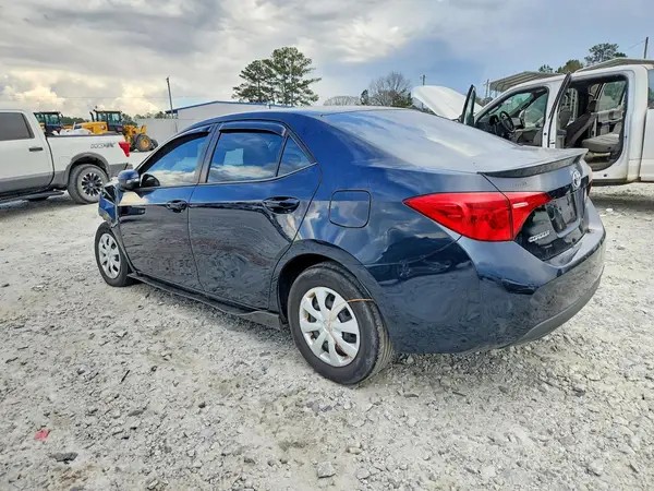 2T1BURHE3JC014502 2018 TOYOTA COROLLA - Image 2