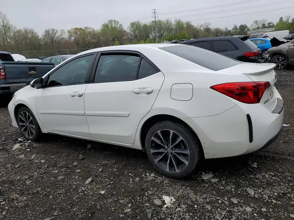 2T1BURHE3JC014595 2018 TOYOTA COROLLA - Image 2