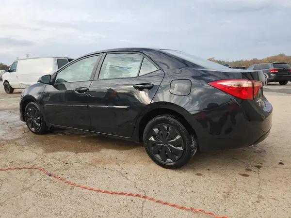 2T1BURHE3JC019246 2018 TOYOTA COROLLA - Image 2