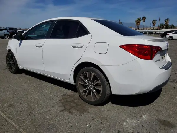 2T1BURHE3JC022387 2018 TOYOTA COROLLA - Image 2