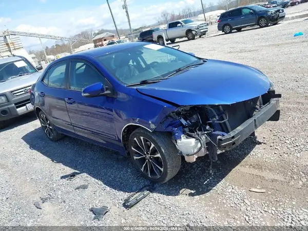 2T1BURHE3JC024494 2018 TOYOTA COROLLA - Image 1