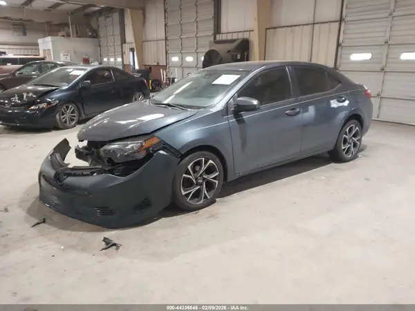 2T1BURHE3JC026617 2018 TOYOTA COROLLA - Image 2