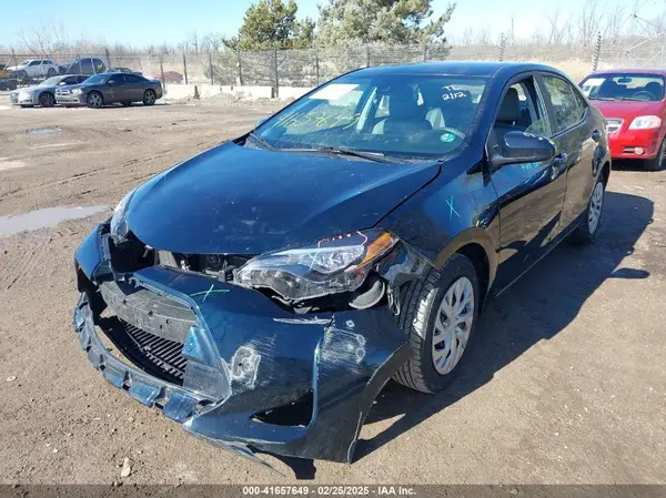 2T1BURHE3JC027508 2018 TOYOTA COROLLA - Image 2