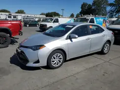2T1BURHE3JC027668 2018 TOYOTA COROLLA