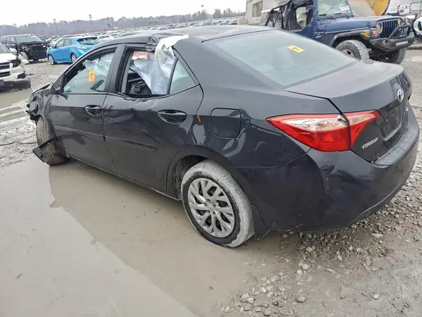 2T1BURHE3JC030635 2018 TOYOTA COROLLA - Image 2