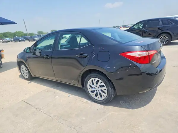 2T1BURHE3JC032045 2018 TOYOTA COROLLA - Image 2