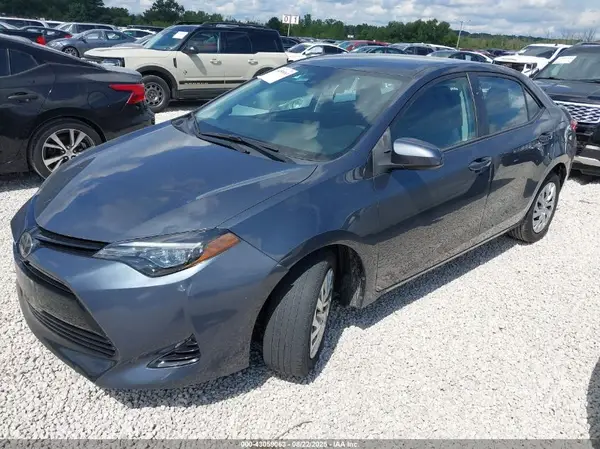 2T1BURHE3JC033227 2018 TOYOTA COROLLA - Image 2