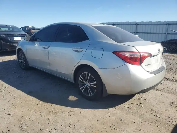 2T1BURHE3JC035768 2018 TOYOTA COROLLA - Image 2