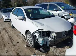 2T1BURHE3JC038623 2018 TOYOTA COROLLA