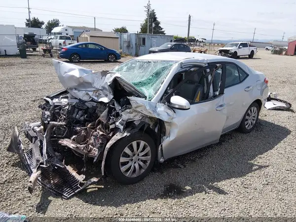 2T1BURHE3JC041425 2018 TOYOTA COROLLA - Image 2