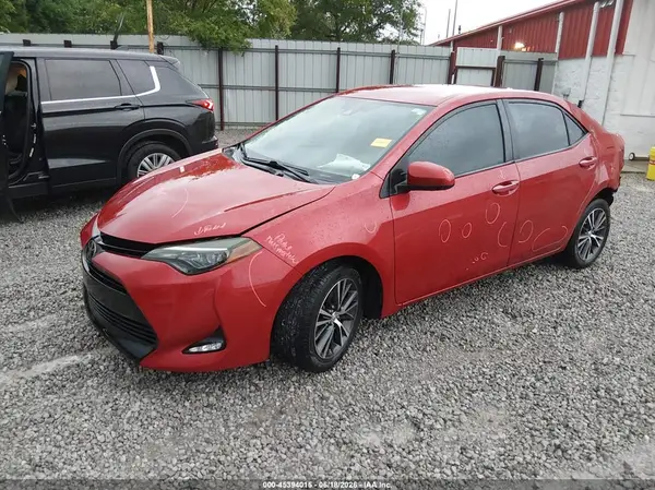 2T1BURHE3JC041568 2018 TOYOTA COROLLA - Image 2