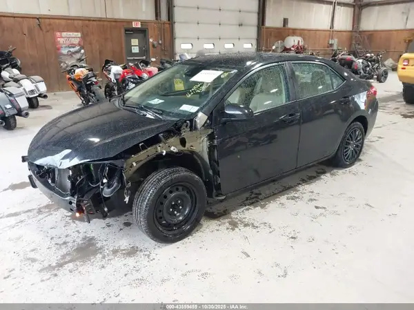 2T1BURHE3JC042445 2018 TOYOTA COROLLA - Image 2