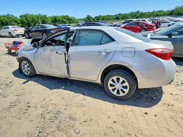 2T1BURHE3JC055759 2018 TOYOTA COROLLA - Image 2