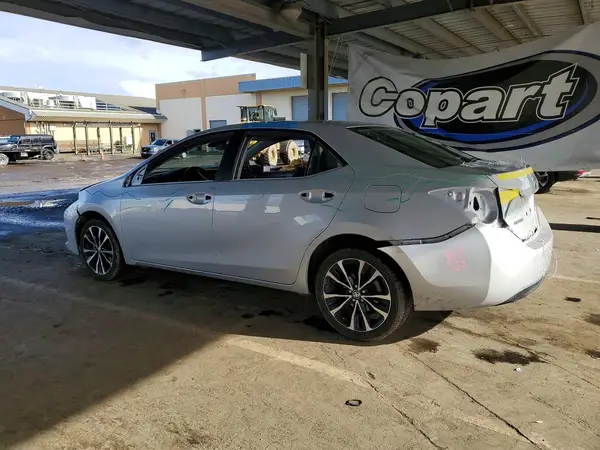 2T1BURHE3JC059083 2018 TOYOTA COROLLA - Image 2