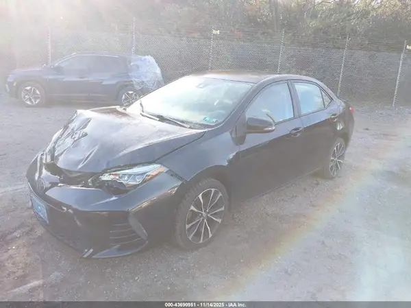 2T1BURHE3JC059598 2018 TOYOTA COROLLA - Image 2