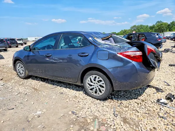 2T1BURHE3JC061853 2018 TOYOTA COROLLA - Image 2