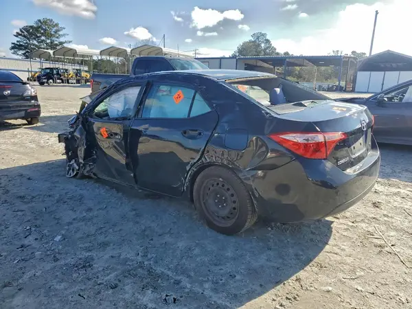 2T1BURHE3JC064042 2018 TOYOTA COROLLA - Image 2