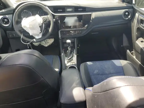 2T1BURHE3JC067068 2018 TOYOTA COROLLA - Image 8