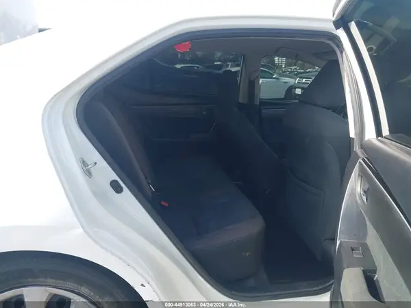 2T1BURHE3JC069130 2018 TOYOTA COROLLA - Image 8