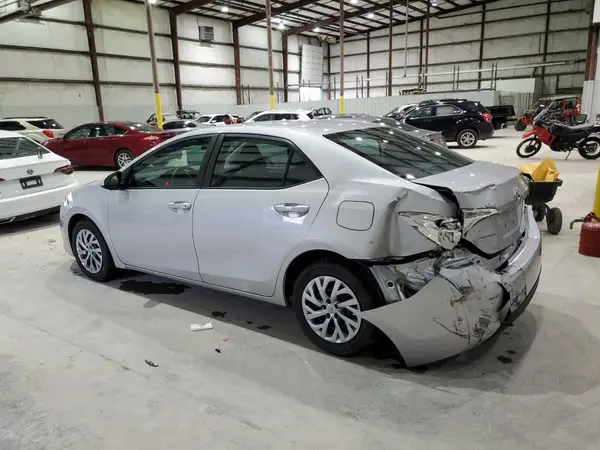 2T1BURHE3JC069564 2018 TOYOTA COROLLA - Image 2