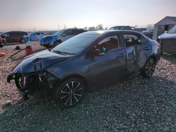 2T1BURHE3JC070634 2018 TOYOTA COROLLA - Image 1