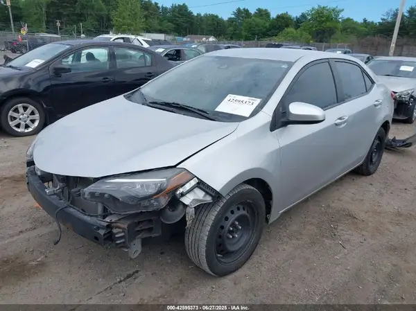 2T1BURHE3JC073694 2018 TOYOTA COROLLA - Image 2