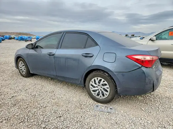 2T1BURHE3JC074019 2018 TOYOTA COROLLA - Image 2