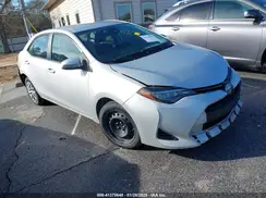 2T1BURHE3JC074070 2018 TOYOTA COROLLA