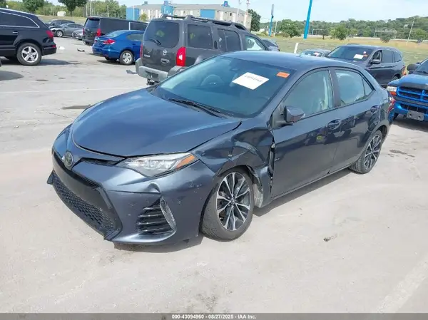 2T1BURHE3JC075395 2018 TOYOTA COROLLA - Image 2