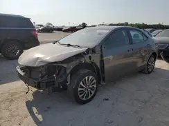 2T1BURHE3JC076045 2018 TOYOTA COROLLA