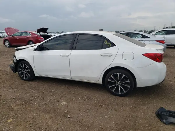 2T1BURHE3JC077681 2018 TOYOTA COROLLA - Image 2