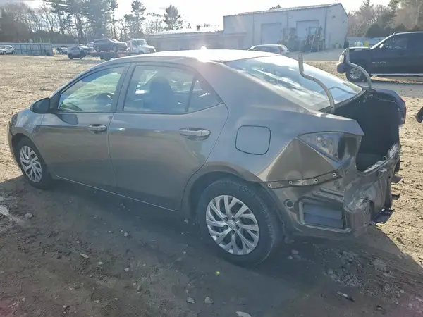 2T1BURHE3JC080144 2018 TOYOTA COROLLA - Image 2