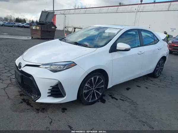 2T1BURHE3JC083819 2018 TOYOTA COROLLA - Image 2