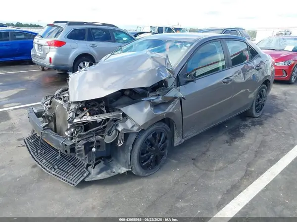 2T1BURHE3JC085831 2018 TOYOTA COROLLA - Image 2