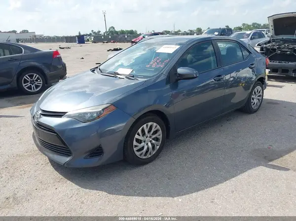 2T1BURHE3JC086137 2018 TOYOTA COROLLA - Image 2