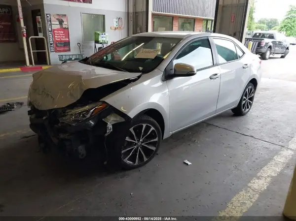 2T1BURHE3JC087160 2018 TOYOTA COROLLA - Image 2