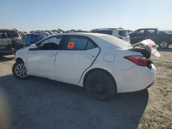2T1BURHE3JC089703 2018 TOYOTA COROLLA - Image 2