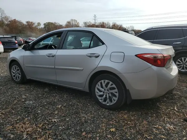 2T1BURHE3JC099048 2018 TOYOTA COROLLA - Image 2