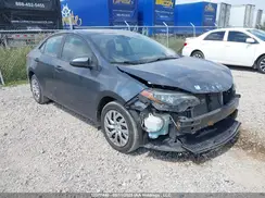 2T1BURHE3JC100165 2018 TOYOTA COROLLA
