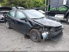 2T1BURHE3JC103213 2018 TOYOTA COROLLA