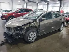 2T1BURHE3JC104832 2018 TOYOTA COROLLA